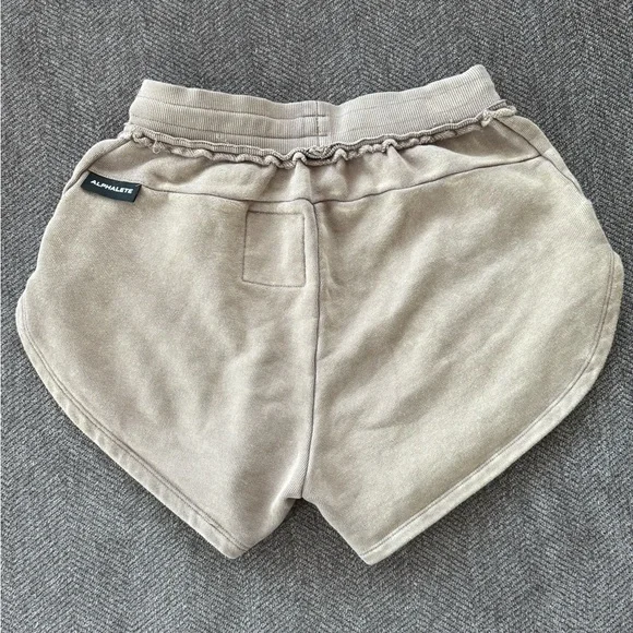 Alphalete - 100% Terry Cotton Women's Shorts - Picture 2 of 5